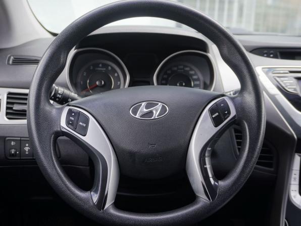 Hyundai Elantra V (MD) с пробегом 2011 года, цена 1 000 000 рублей, 155323 км, седан, Автокод Объявления