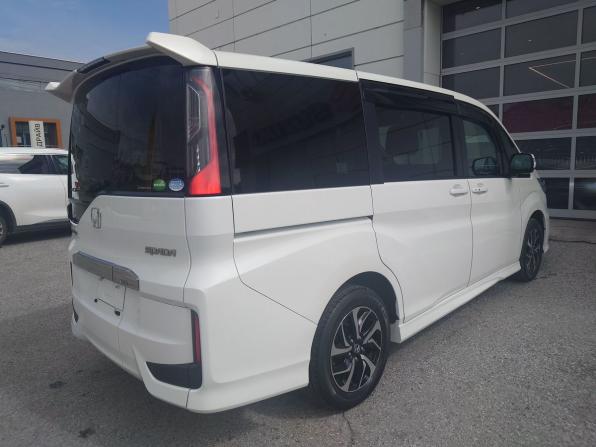 Honda Stepwgn V Рестайлинг с пробегом 2021 года, цена 3 200 000 рублей, 18840 км, минивэн, Автокод Объявления