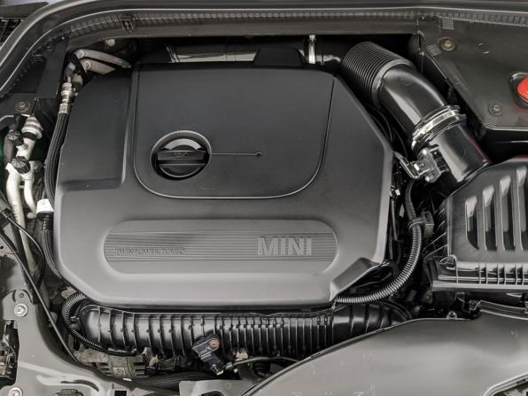 Mini Hatch III (F55/F56) Рестайлинг с пробегом 2020 года, цена 2 990 000 рублей, 84800 км, хэтчбек, Автокод Объявления
