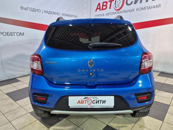 Renault Sandero II Рестайлинг с пробегом 2018 года, цена 1 100 000 рублей, 103000 км, хэтчбек, Автокод Объявления