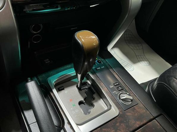 Toyota Land Cruiser 200 Series Рестайлинг 1 с пробегом 2012 года, цена 3 000 000 рублей, 550000 км, внедорожник, Автокод Объявления