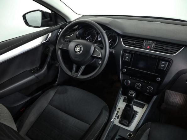 Skoda Octavia III (A7) Рестайлинг с пробегом 2018 года, цена 1 999 999 рублей, 89360 км, лифтбек, Автокод Объявления