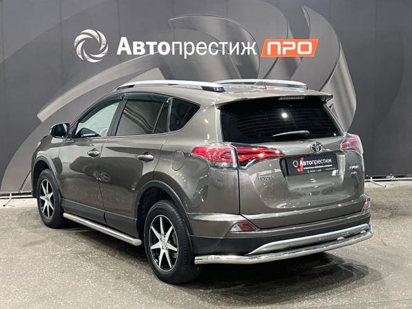 Toyota RAV4 IV (XA40) Рестайлинг с пробегом 2017 года, цена 2 374 000 рублей, 142623 км, внедорожник, Автокод Объявления