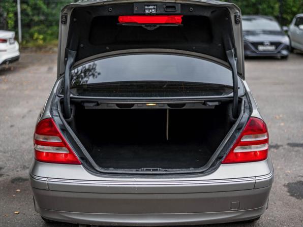 Mercedes-Benz C-Класс II (W203) Рестайлинг с пробегом 2006 года, цена 560 000 рублей, 317119 км, универсал, Автокод Объявления