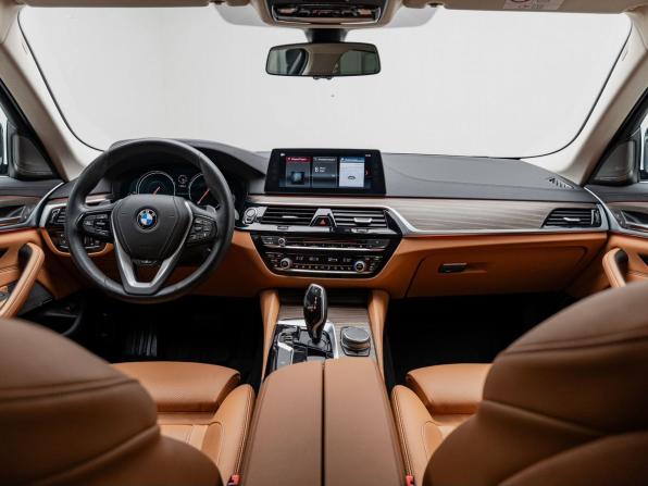 BMW 5 серии VII (G30/G31/G38) с пробегом 2017 года, цена 3 750 000 рублей, 99150 км, седан, Автокод Объявления