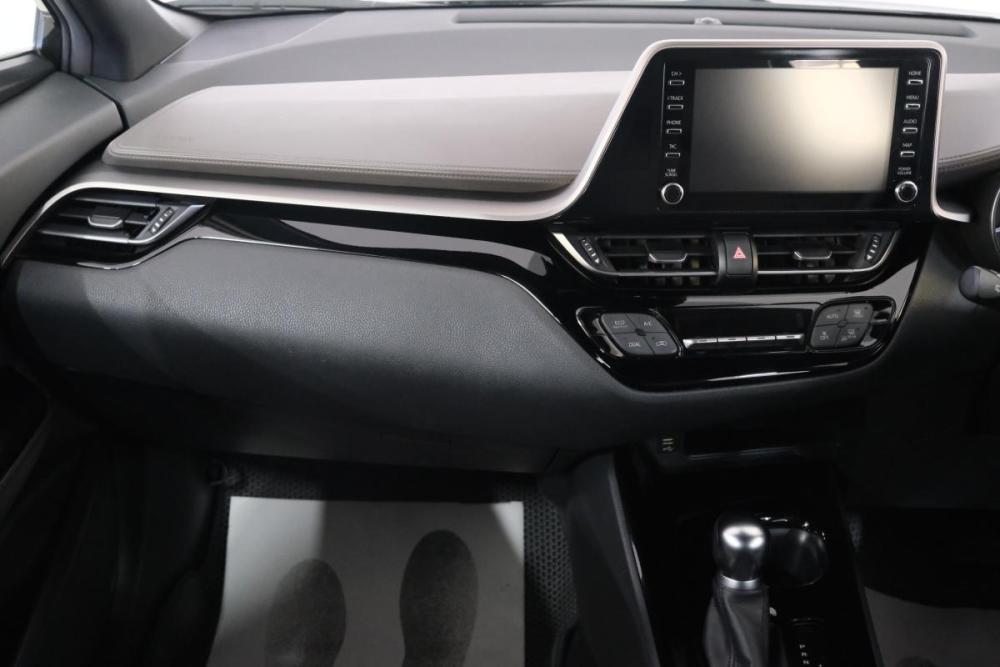 Toyota C-HR I Рестайлинг Омск  - изображение 16