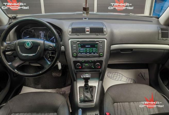 Skoda Octavia II (A5) Рестайлинг с пробегом 2010 года, цена 799 000 рублей, 165000 км, лифтбек, Автокод Объявления