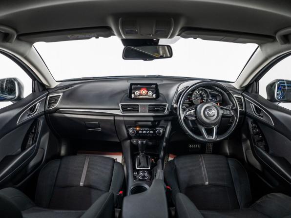 Mazda Axela III Рестайлинг с пробегом 2016 года, цена 1 200 000 рублей, 125210 км, хэтчбек, Автокод Объявления
