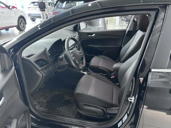 Hyundai Solaris II Рестайлинг с пробегом 2021 года, цена 1 594 000 рублей, 101900 км, седан, Автокод Объявления