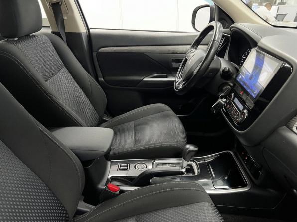 Mitsubishi Outlander III Рестайлинг 2 с пробегом 2018 года, цена 1 840 000 рублей, 136649 км, внедорожник, Автокод Объявления