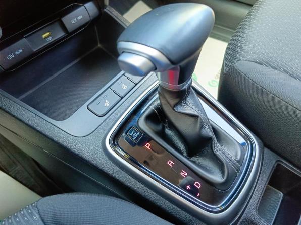 Kia Rio IV Рестайлинг с пробегом 2021 года, цена 1 419 995 рублей, 152111 км, седан, Автокод Объявления
