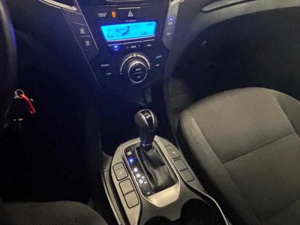 Hyundai Santa Fe III с пробегом 2012 года, цена 1 589 000 рублей, 154648 км, внедорожник, Автокод Объявления