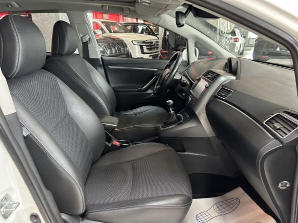 Toyota Verso I Рестайлинг с пробегом 2016 года, цена 1 399 000 рублей, 135105 км, компактвэн, Автокод Объявления