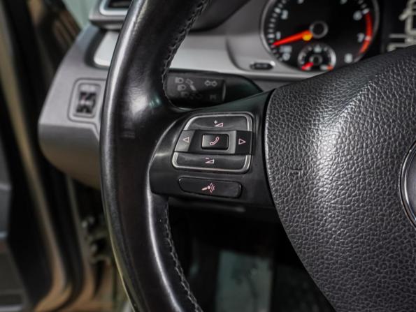 Volkswagen Passat B7 с пробегом 2012 года, цена 1 099 000 рублей, 192761 км, универсал, Автокод Объявления
