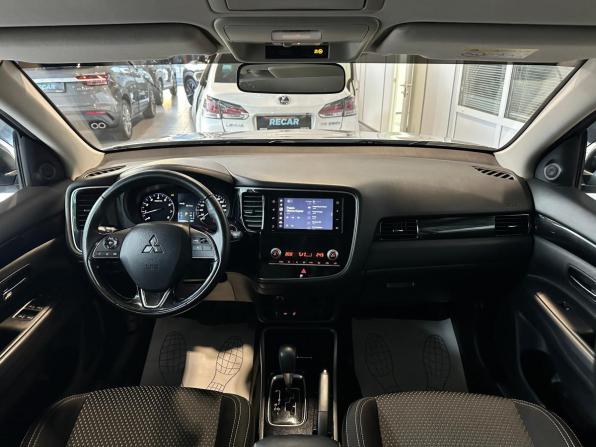 Mitsubishi Outlander III Рестайлинг 3 с пробегом 2020 года, цена 2 050 000 рублей, 106888 км, внедорожник, Автокод Объявления