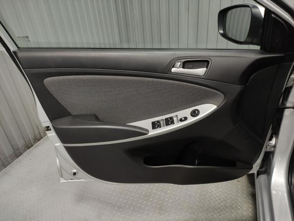 Hyundai Solaris I с пробегом 2014 года, цена 905 000 рублей, 169066 км, седан, Автокод Объявления