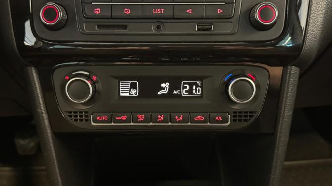 Volkswagen Polo V с пробегом 2014 года, цена 730 000 рублей, 148865 км, седан, Автокод Объявления