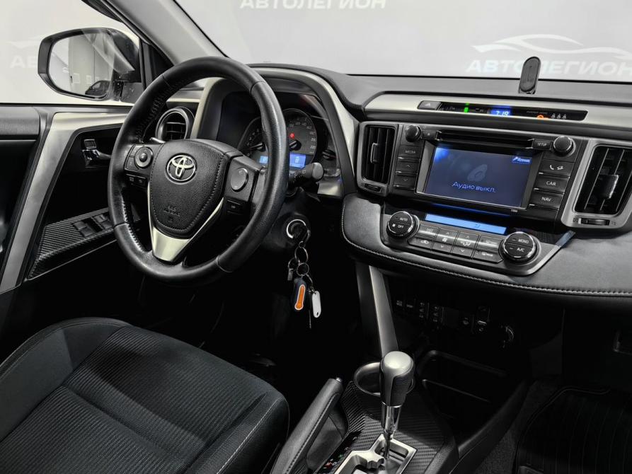 Toyota RAV4 IV (XA40) Новосибирск  - изображение 12