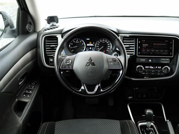 Mitsubishi Outlander III Рестайлинг 3 с пробегом 2018 года, цена 2 370 000 рублей, 80200 км, внедорожник, Автокод Объявления