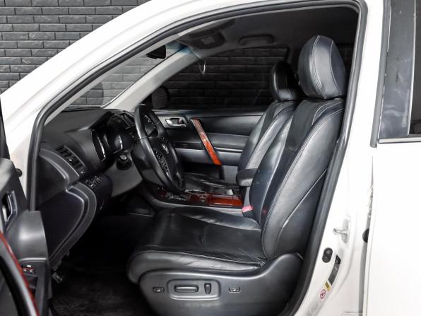 Toyota Highlander II (XU40) Рестайлинг с пробегом 2011 года, цена 1 735 000 рублей, 258754 км, внедорожник, Автокод Объявления