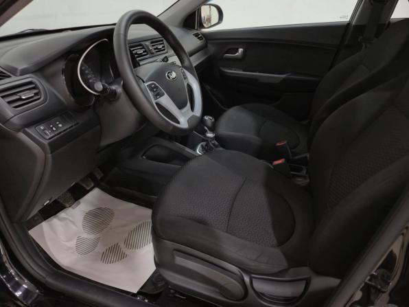Kia Rio III Рестайлинг с пробегом 2017 года, цена 1 050 000 рублей, 111048 км, седан, Автокод Объявления