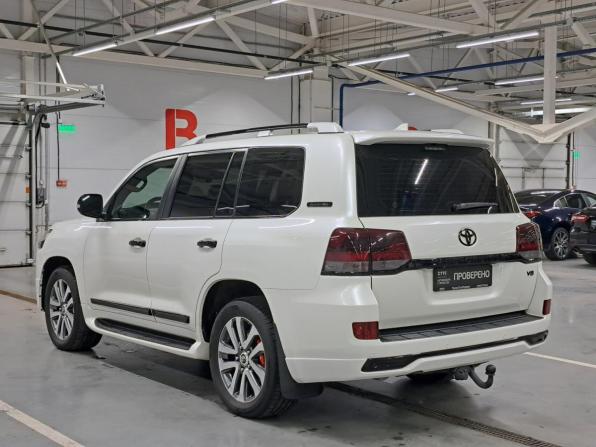 Toyota Land Cruiser 200 Series Рестайлинг 2 с пробегом 2016 года, цена 5 876 000 рублей, 161221 км, внедорожник, Автокод Объявления