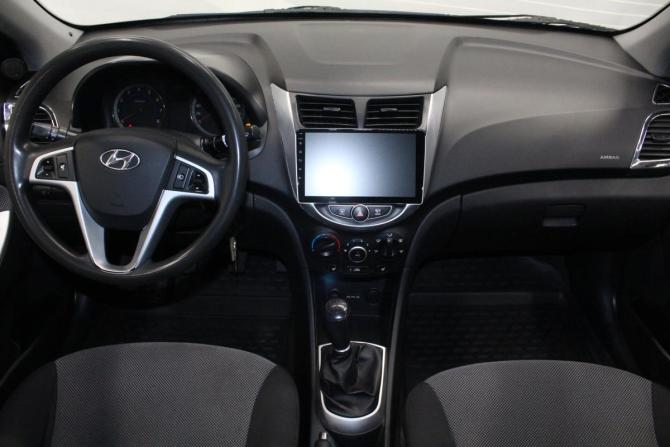 Hyundai Solaris I с пробегом 2013 года, цена 649 000 рублей, 190000 км, седан, Автокод Объявления