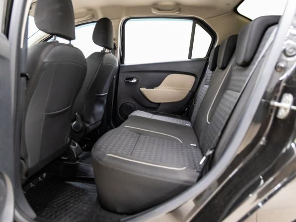Renault Logan II Рестайлинг с пробегом 2018 года, цена 1 060 000 рублей, 84488 км, седан, Автокод Объявления