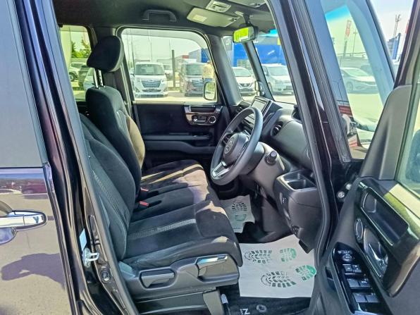 Honda N-BOX II с пробегом 2018 года, цена 999 999 рублей, 148862 км, минивэн, Автокод Объявления