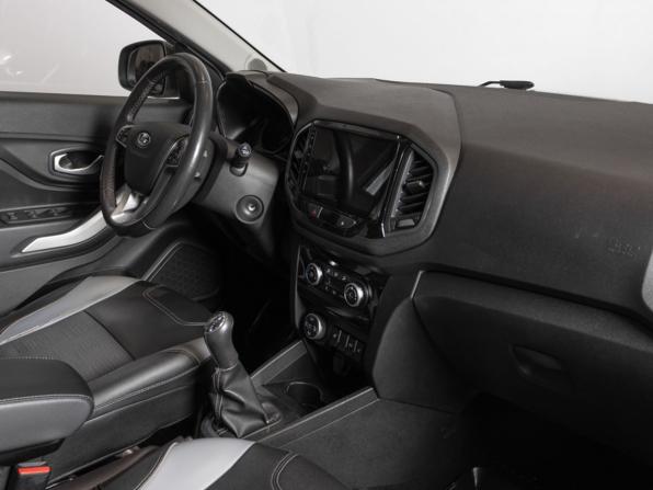 Lada (ВАЗ) XRAY I с пробегом 2019 года, цена 963 900 рублей, 108600 км, хэтчбек, Автокод Объявления