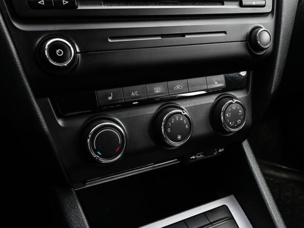 Skoda Octavia III (A7) с пробегом 2013 года, цена 1 045 000 рублей, 200597 км, лифтбек, Автокод Объявления