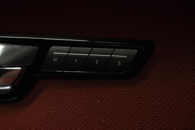 Land Rover Range Rover Evoque I с пробегом 2012 года, цена 2 000 000 рублей, 176738 км, внедорожник, Автокод Объявления