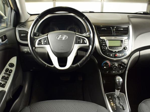 Hyundai Solaris I с пробегом 2011 года, цена 689 995 рублей, 185419 км, седан, Автокод Объявления