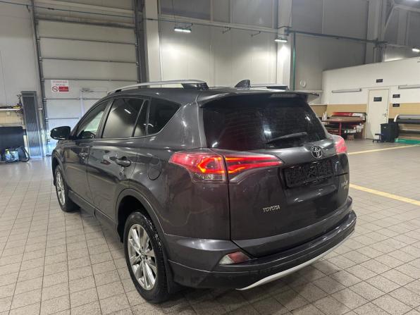 Toyota RAV4 IV (XA40) Рестайлинг с пробегом 2016 года, цена 1 954 000 рублей, 176700 км, внедорожник, Автокод Объявления