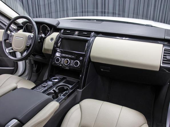 Land Rover Discovery V с пробегом 2018 года, цена 3 149 000 рублей, 118004 км, внедорожник, Автокод Объявления