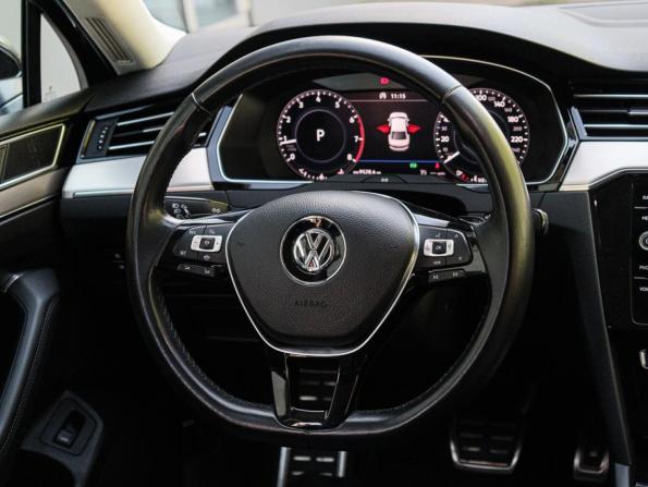 Volkswagen Passat B8 с пробегом 2019 года, цена 2 750 000 рублей, 57000 км, седан, Автокод Объявления