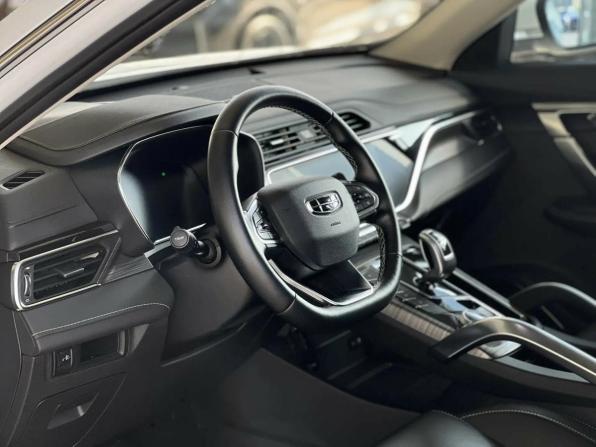 Geely Atlas Pro с пробегом 2024 года, цена 2 095 000 рублей, 49808 км, внедорожник, Автокод Объявления