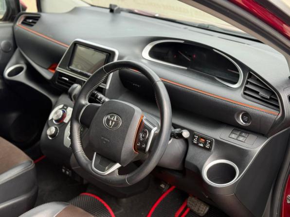 Toyota Sienta II Рестайлинг с пробегом 2019 года, цена 1 450 000 рублей, 99970 км, минивэн, Автокод Объявления