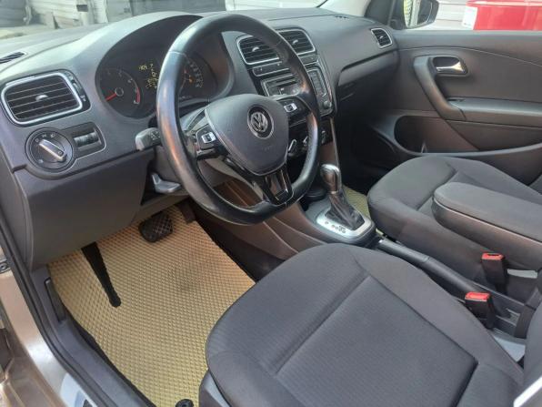 Volkswagen Polo V Рестайлинг с пробегом 2017 года, цена 1 148 000 рублей, 107000 км, седан, Автокод Объявления