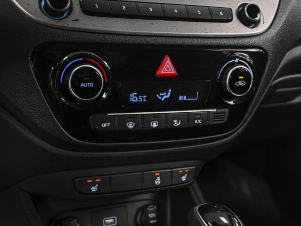 Hyundai Solaris II с пробегом 2019 года, цена 1 550 000 рублей, 69076 км, седан, Автокод Объявления