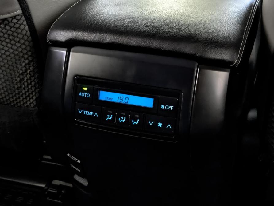 Toyota Land Cruiser Prado 150 Series Рестайлинг 2 Москва  - изображение 29