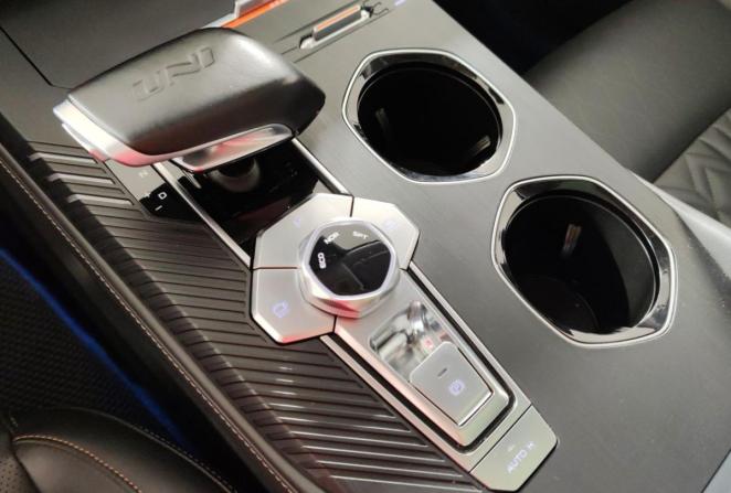 Changan UNI-K с пробегом 2024 года, цена 2 980 000 рублей, 48604 км, внедорожник, Автокод Объявления