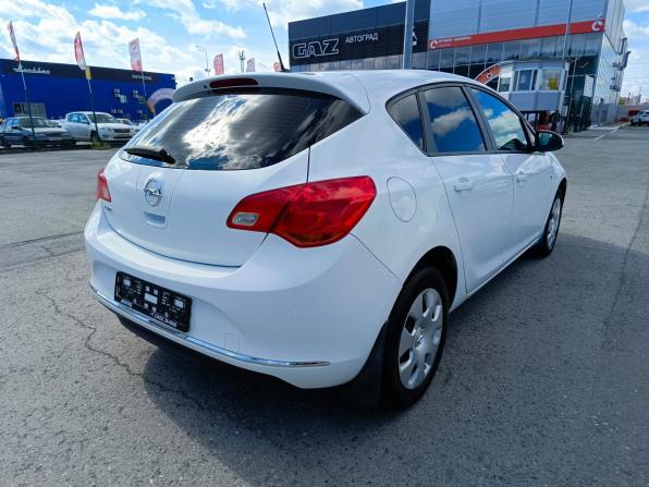 Opel Astra J Рестайлинг с пробегом 2012 года, цена 569 995 рублей, 215213 км, хэтчбек, Автокод Объявления