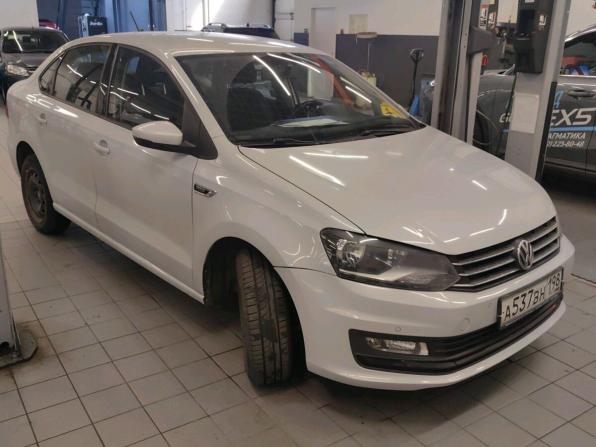 Volkswagen Polo V Рестайлинг с пробегом 2018 года, цена 960 000 рублей, 105000 км, седан, Автокод Объявления