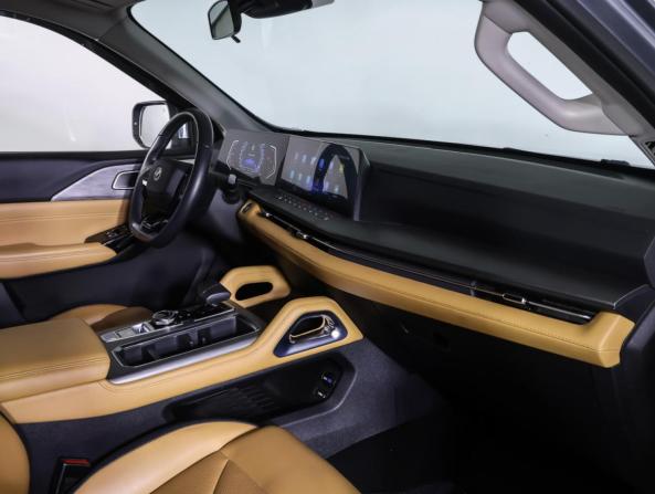 Changan Hunter Plus с пробегом 2023 года, цена 2 590 000 рублей, 77000 км, offers.body_type.unknown, Автокод Объявления