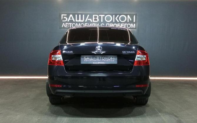 Skoda Octavia III (A7) Рестайлинг с пробегом 2018 года, цена 1 765 000 рублей, 175595 км, лифтбек, Автокод Объявления