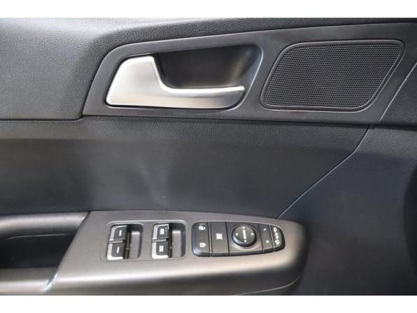 Kia Sportage IV Рестайлинг с пробегом 2019 года, цена 1 713 000 рублей, 322000 км, внедорожник, Автокод Объявления
