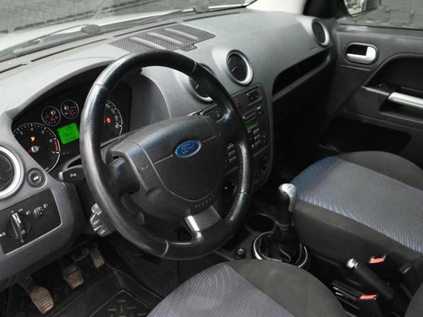 Ford Fusion I Рестайлинг с пробегом 2007 года, цена 430 000 рублей, 220832 км, хэтчбек, Автокод Объявления