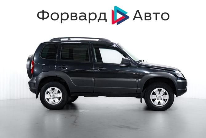 Chevrolet Niva I Рестайлинг с пробегом 2018 года, цена 799 000 рублей, 110893 км, внедорожник, Автокод Объявления