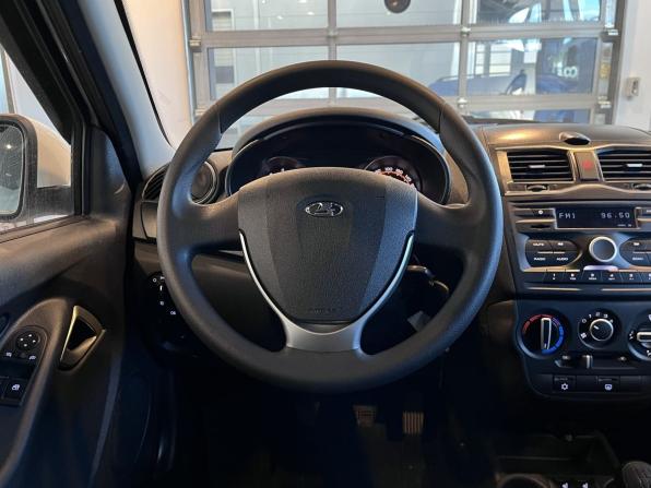 Lada (ВАЗ) Granta I Рестайлинг с пробегом 2024 года, цена 927 000 рублей, 73361 км, лифтбек, Автокод Объявления